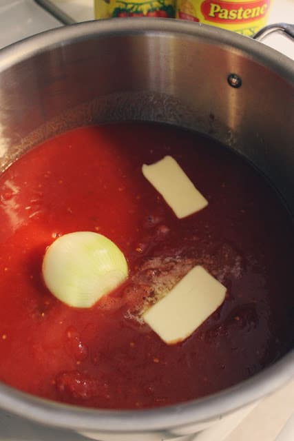 Image of Simple Tomato Sauce.
