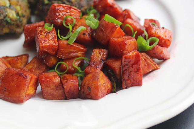 Sweet Potatoes with Pomegranate Wine&nbsp;Sauce