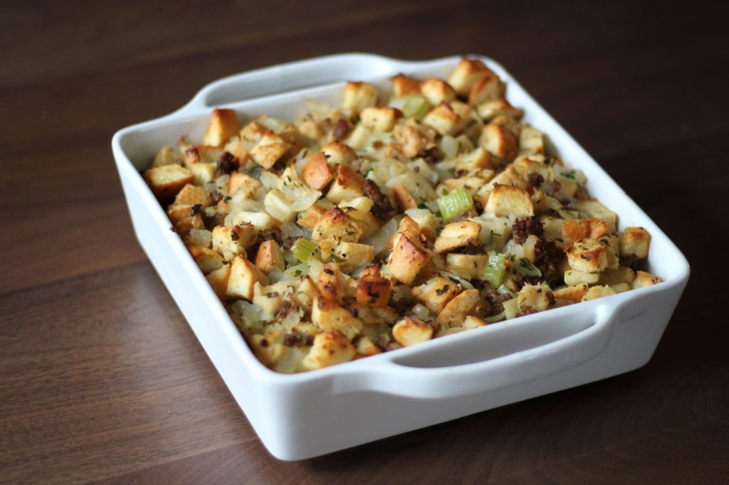 Simple Apple and Sausage&nbsp;Stuffing